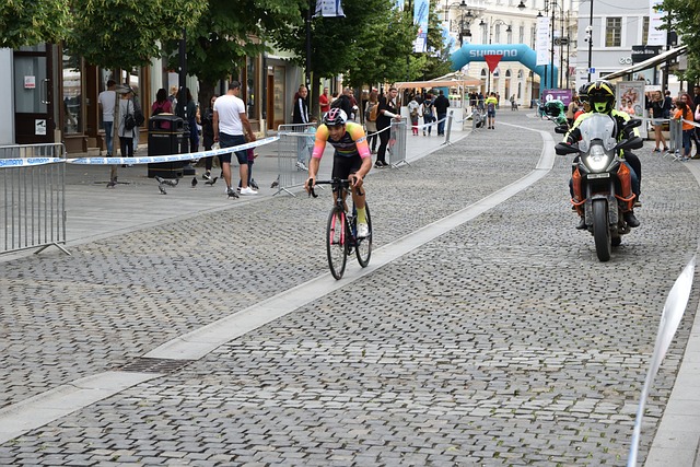 广泛报道 广泛报道
