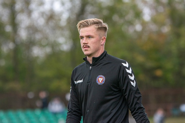 伊森与亚当 伊森与亚当